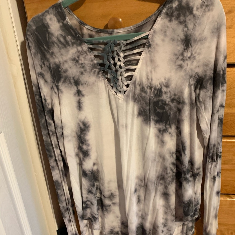 AE long sleeve Tee